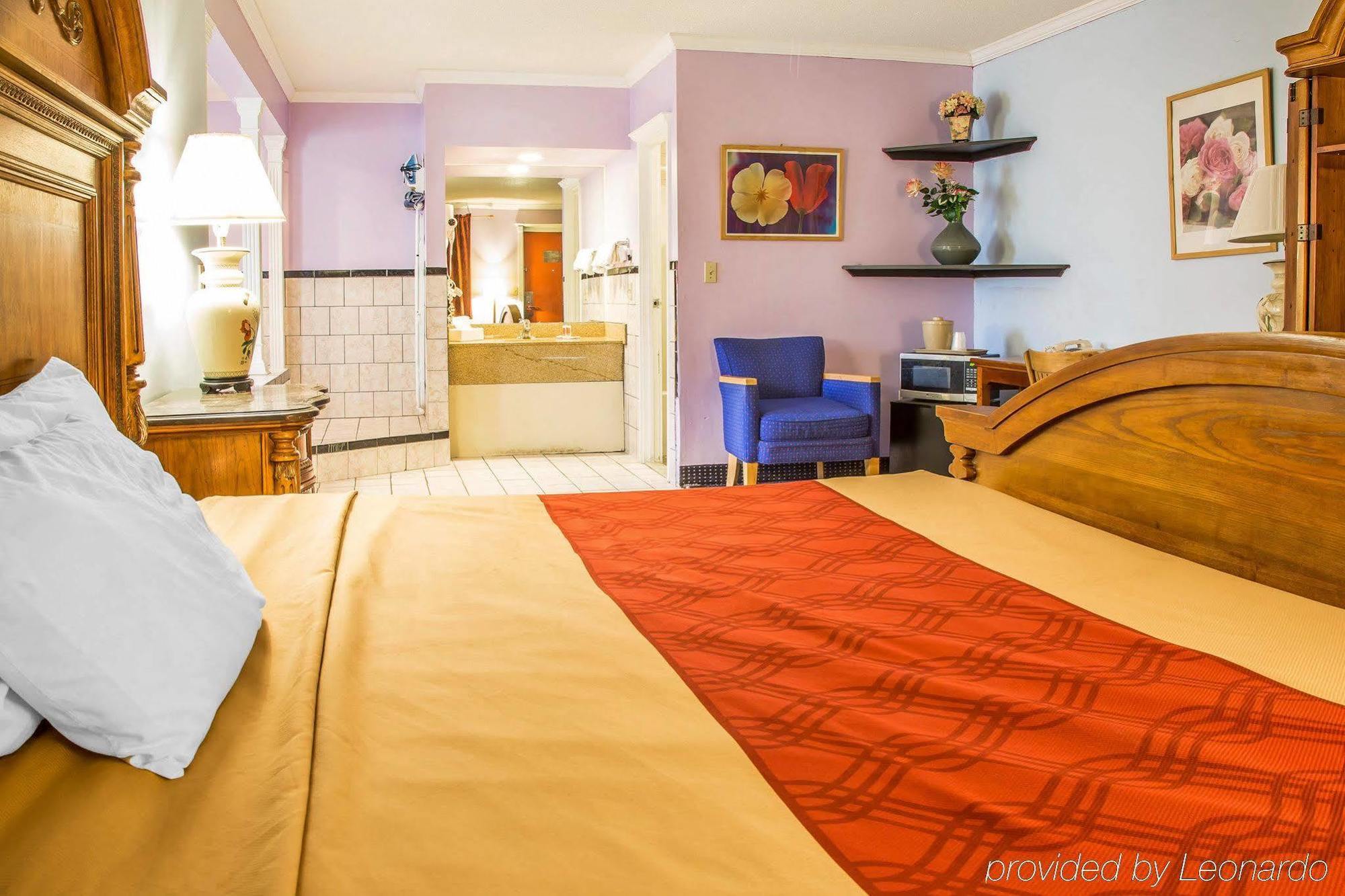 Red Carpet Inn Norwalk Exterior photo